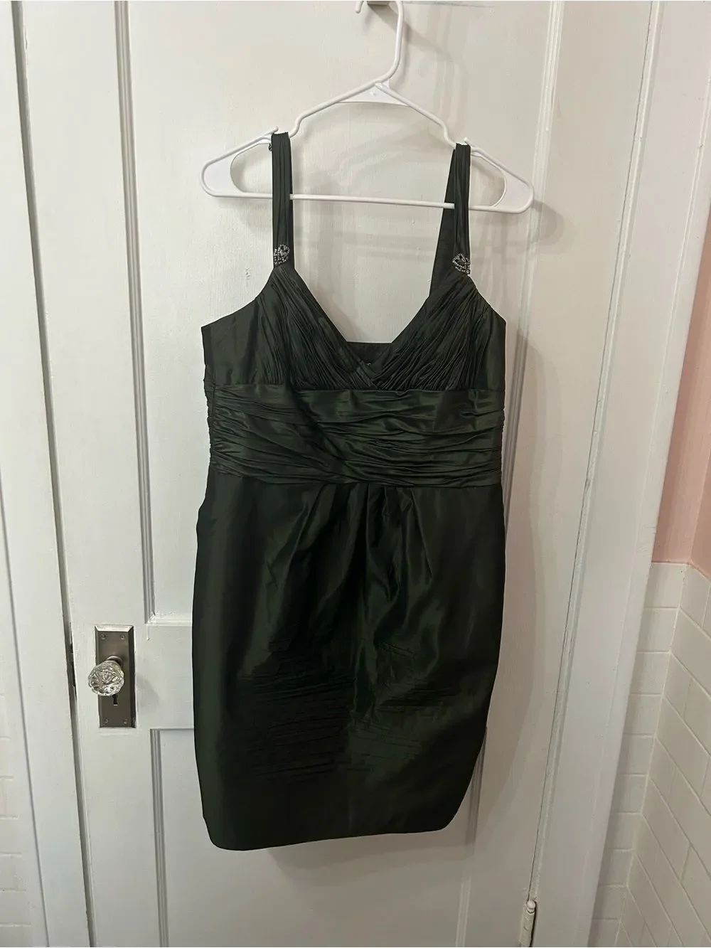 Jones New York Dark Green Satin Ruched V-Neck Mini Dress